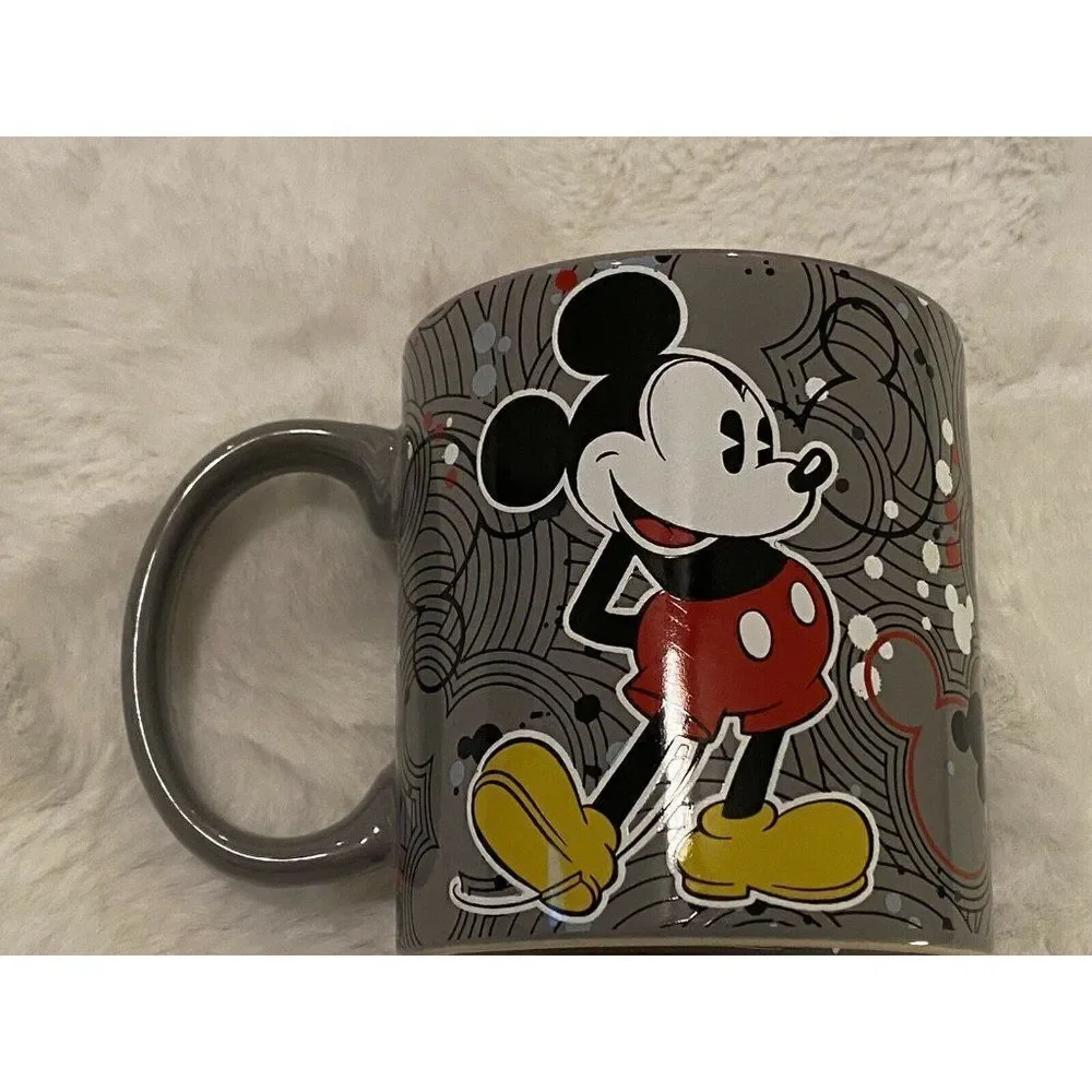 NEW 20 oz Disney Authentic MICKEY MOUSE Large Mug‎